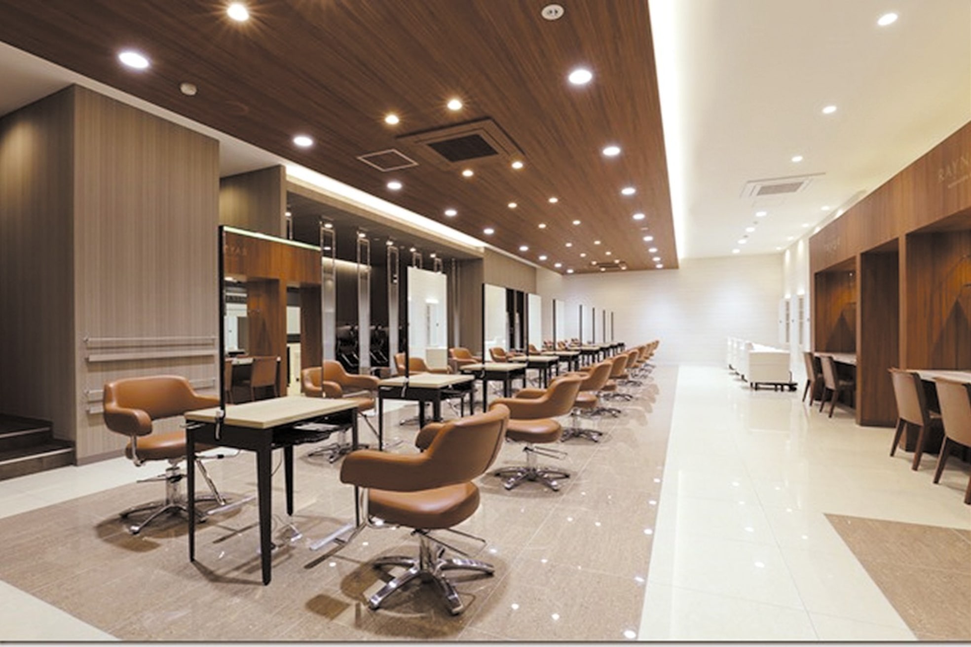 アイコニック 春日店(ICONIQ)4