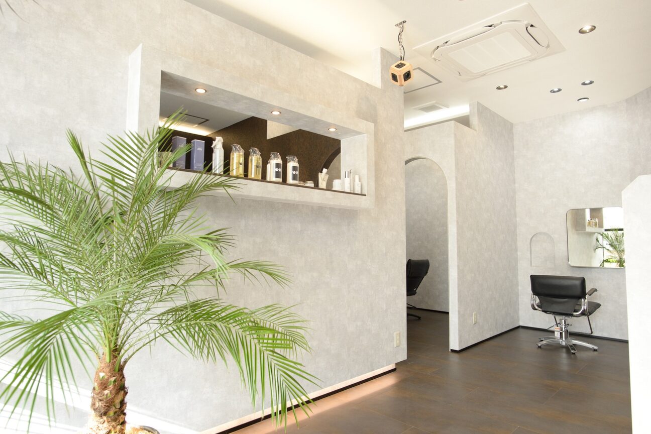 ｈａｉｒ　ｌｏｕｎｇｅ　ＥＮＹ画像1