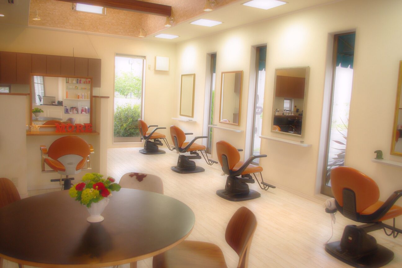 MORE（ヘアサロン）（株式会社　ＭＯＲＥ　ａｎｄ　ＭＯＲＥ）画像1