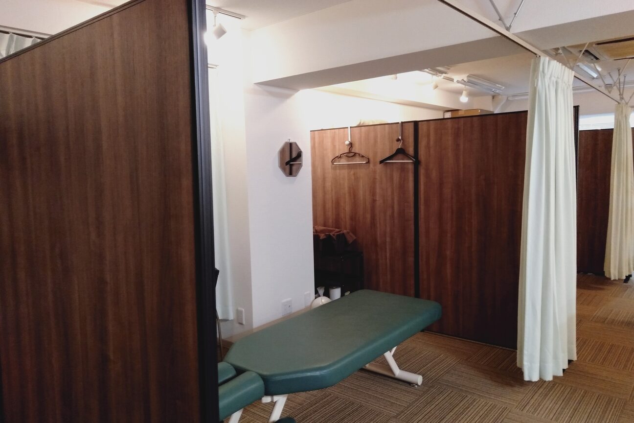 札幌駅前整体アートカイロ3