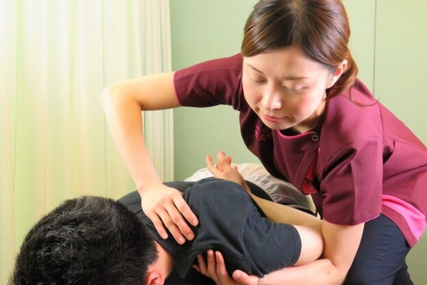 札幌駅前整体アートカイロ1