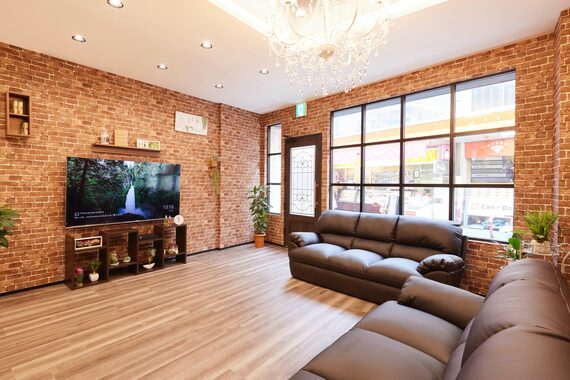 モニカ 鶴ヶ峰店(Monica)