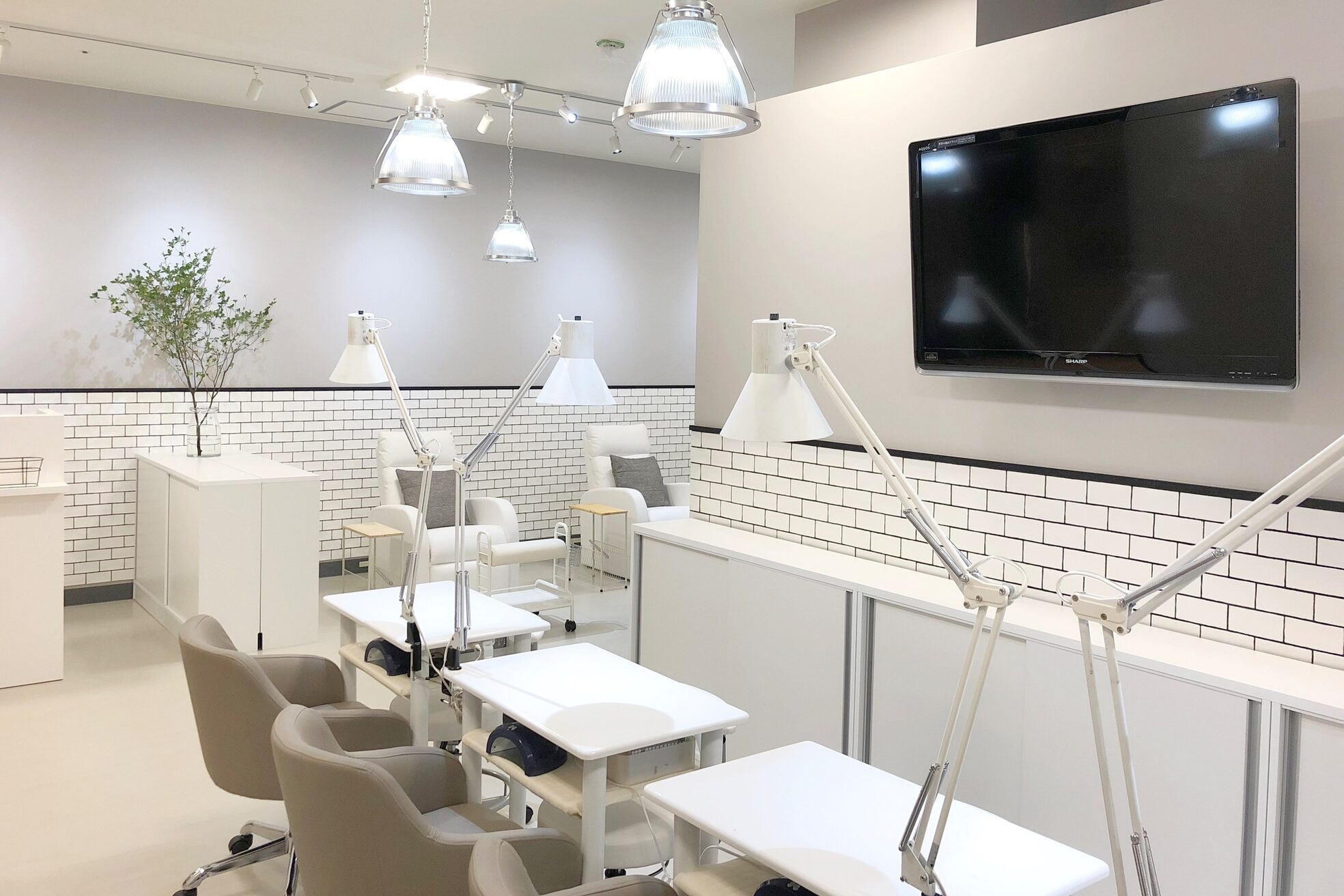 マリー ネイルズ いわきラトブ店(MARIE NAILS)1