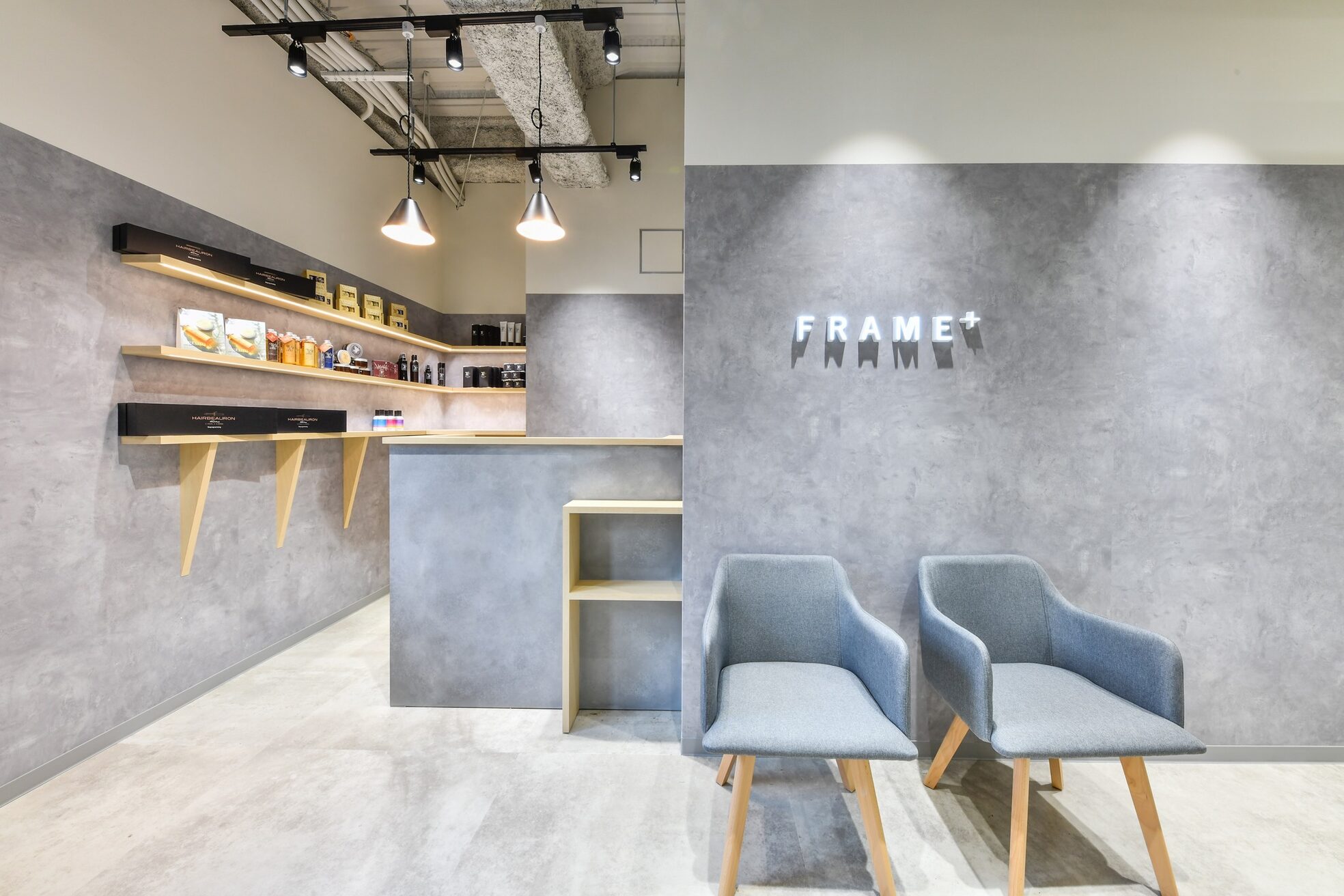 フレームプラス 御堂筋難波店(FRAME +)2