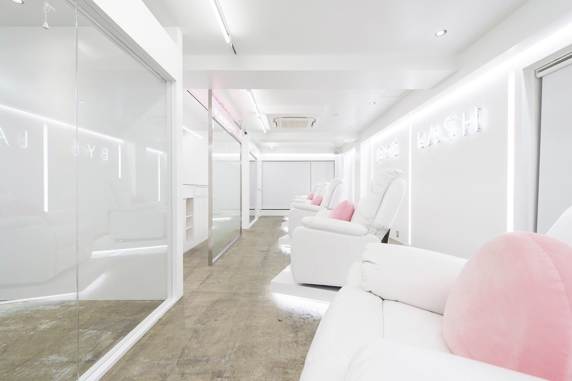 ホログラム ロッポンギ(HOLOGRAM ROPPONGI)3