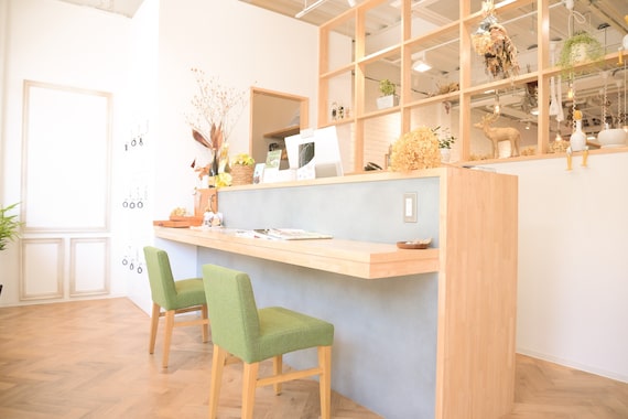 メルク ユニ(merc.uni)