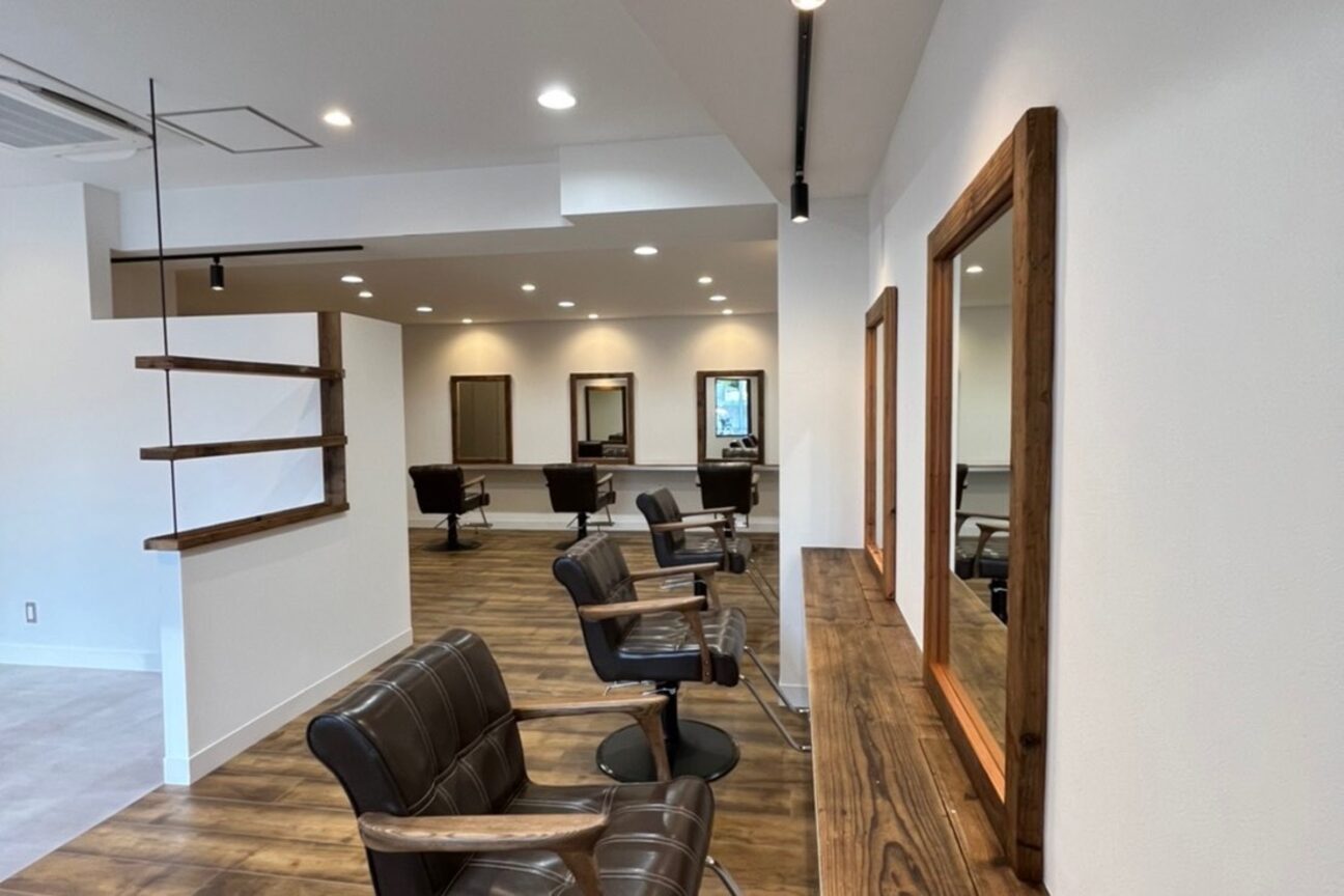 THREE（株式会社　ＳＣＥＮＥ）画像1