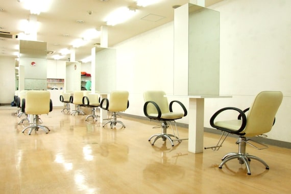 ヘアースタジオブランシェ 新川店(hair studio branche)