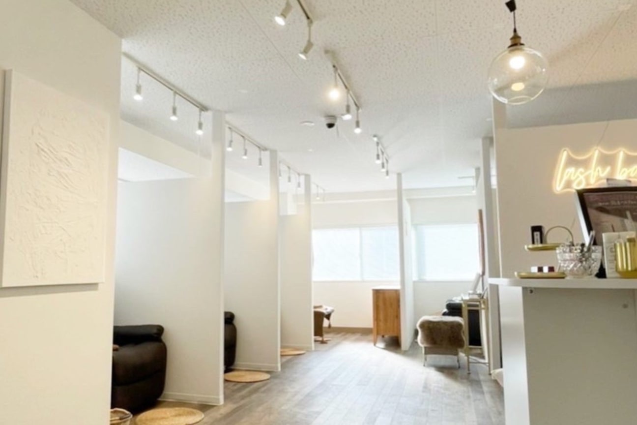 JuicyEye with Brow&Hair(株式会社 アネラ)画像1