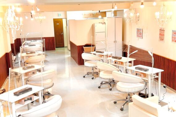 ジジ ネイル(ZIZI Nail)