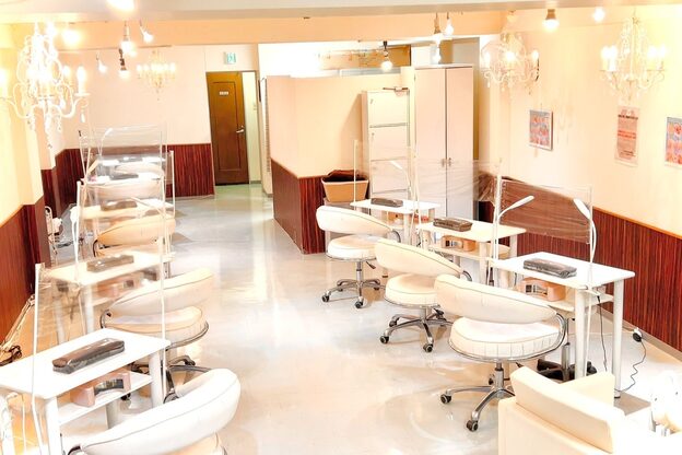 ジジ ネイル(ZIZI Nail)1