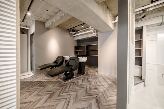 フリーダム シュシュ 小倉駅前店(freedom chouchou)