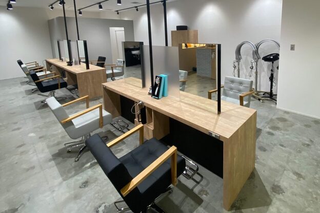 ギッシュ イオン小牧店(guiches)1