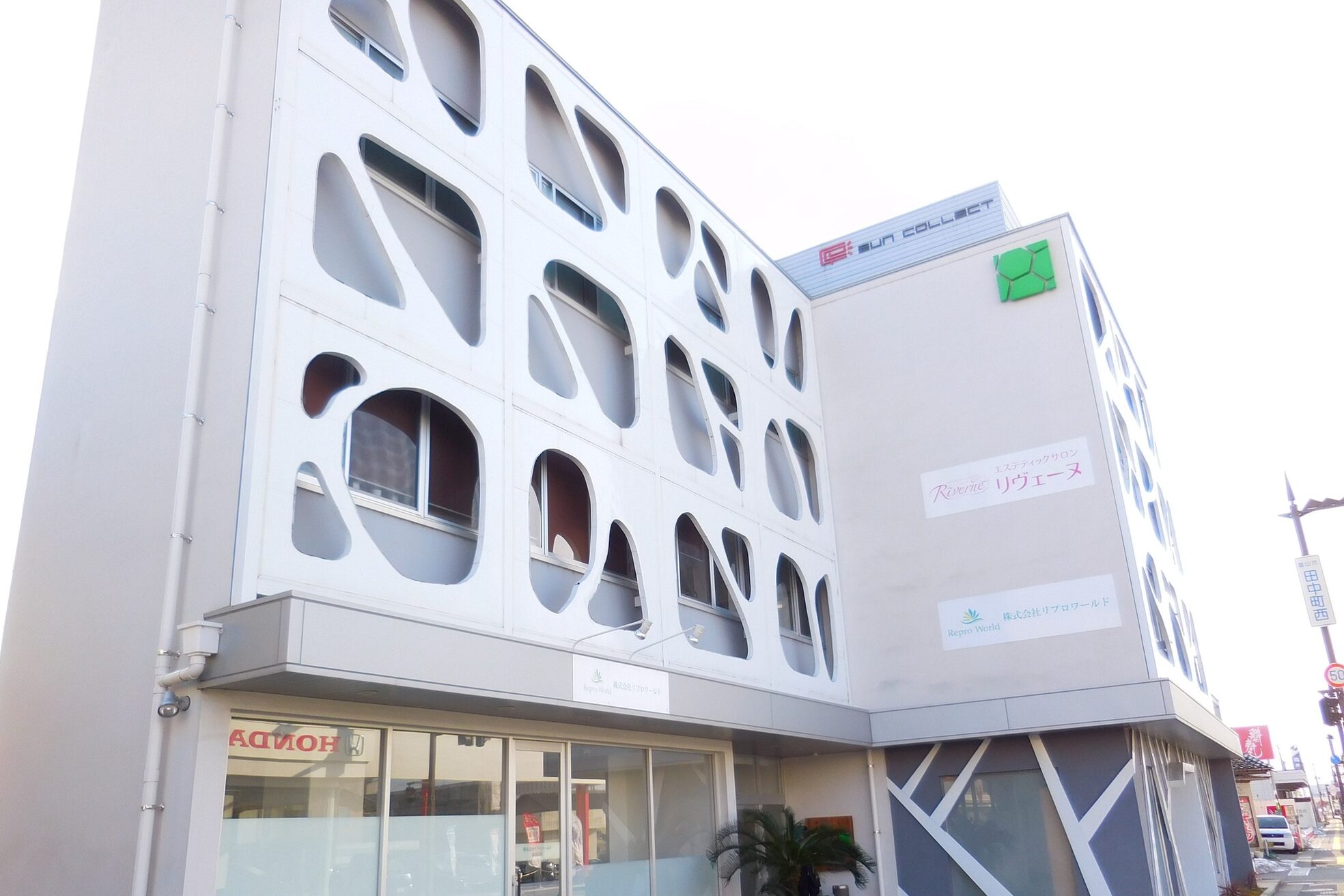リヴェーヌ 富山店1