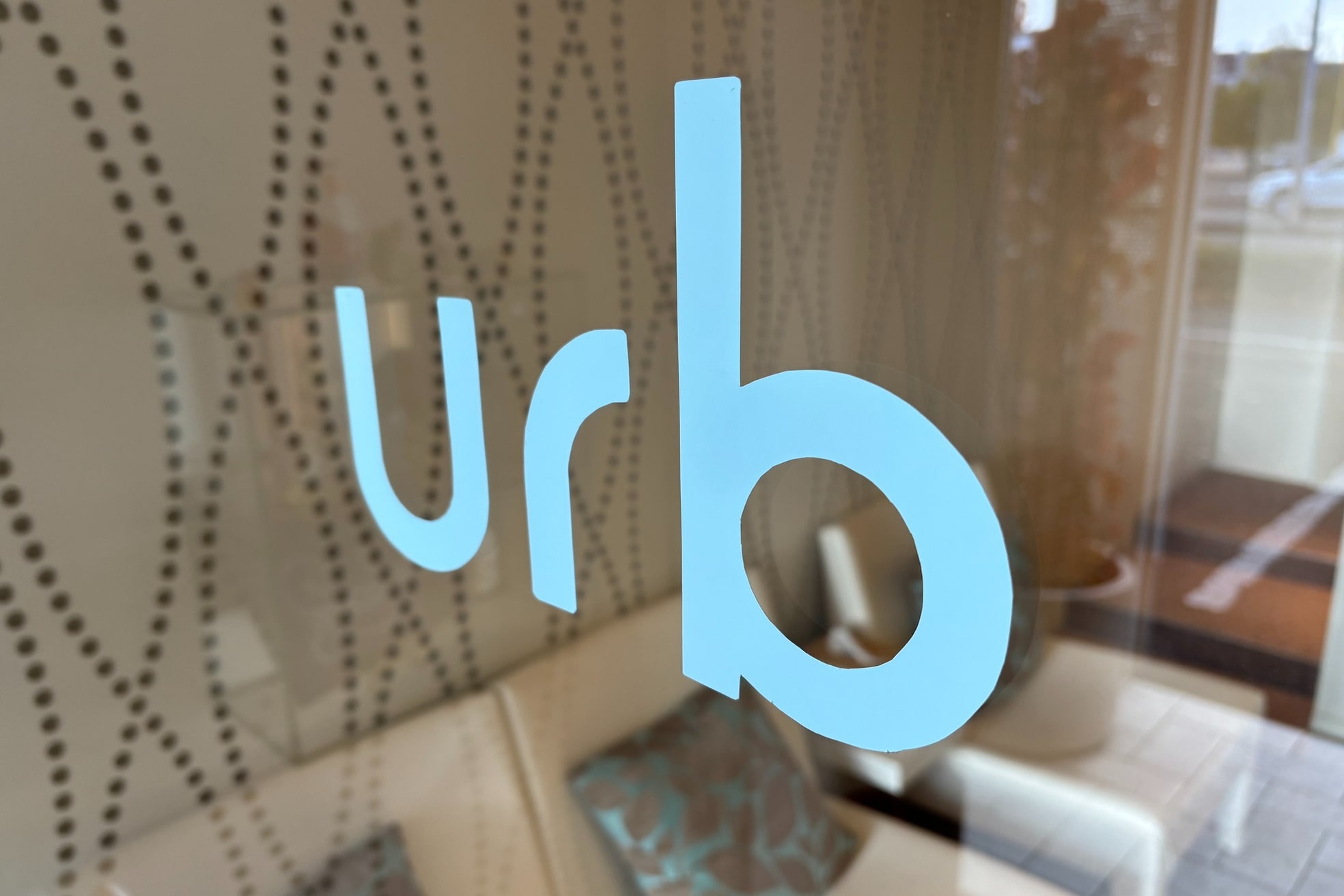 アーブ(hair and make urb)8