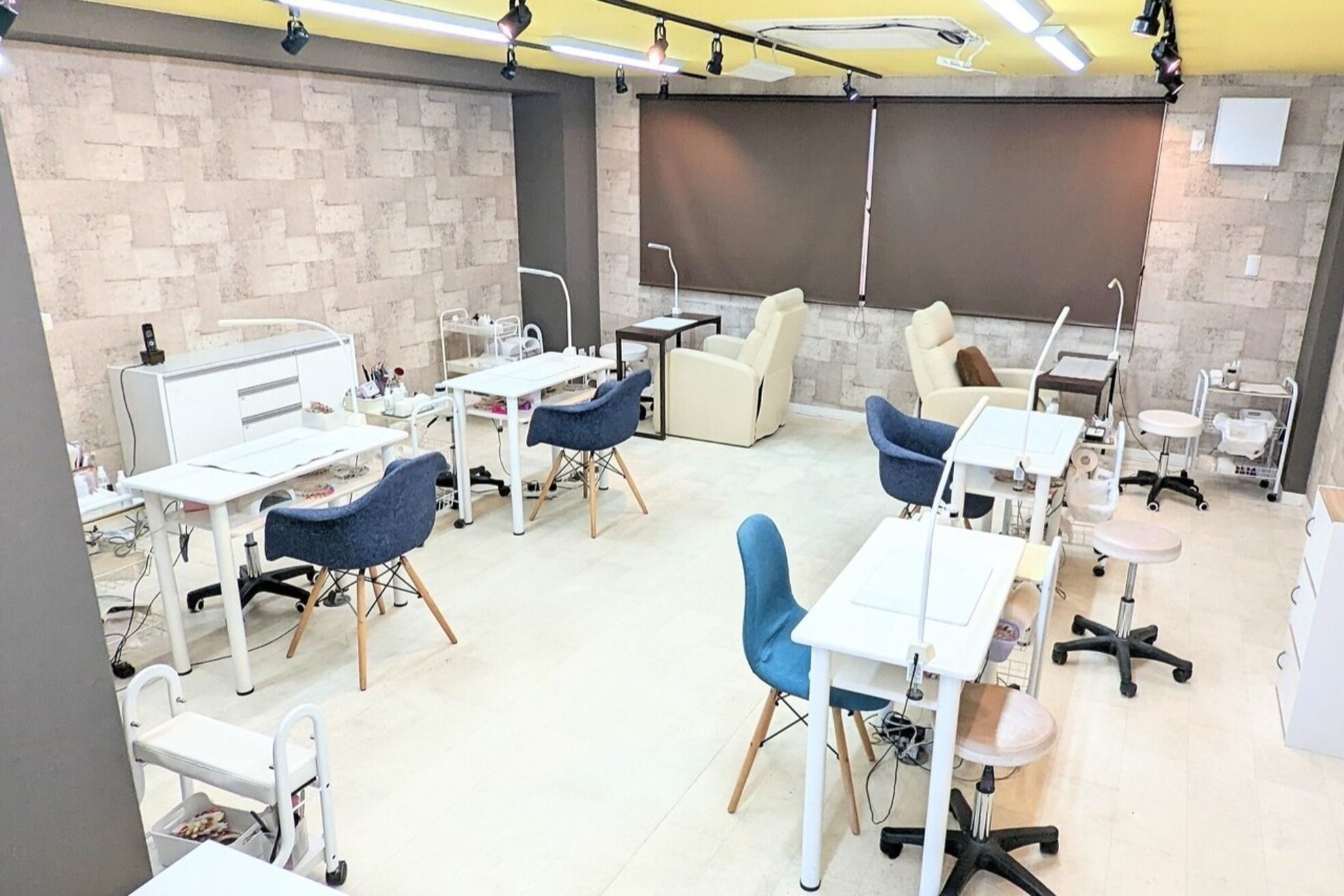 ネイルサロン ルーム 浦安店(Nail Salon ROOM)1