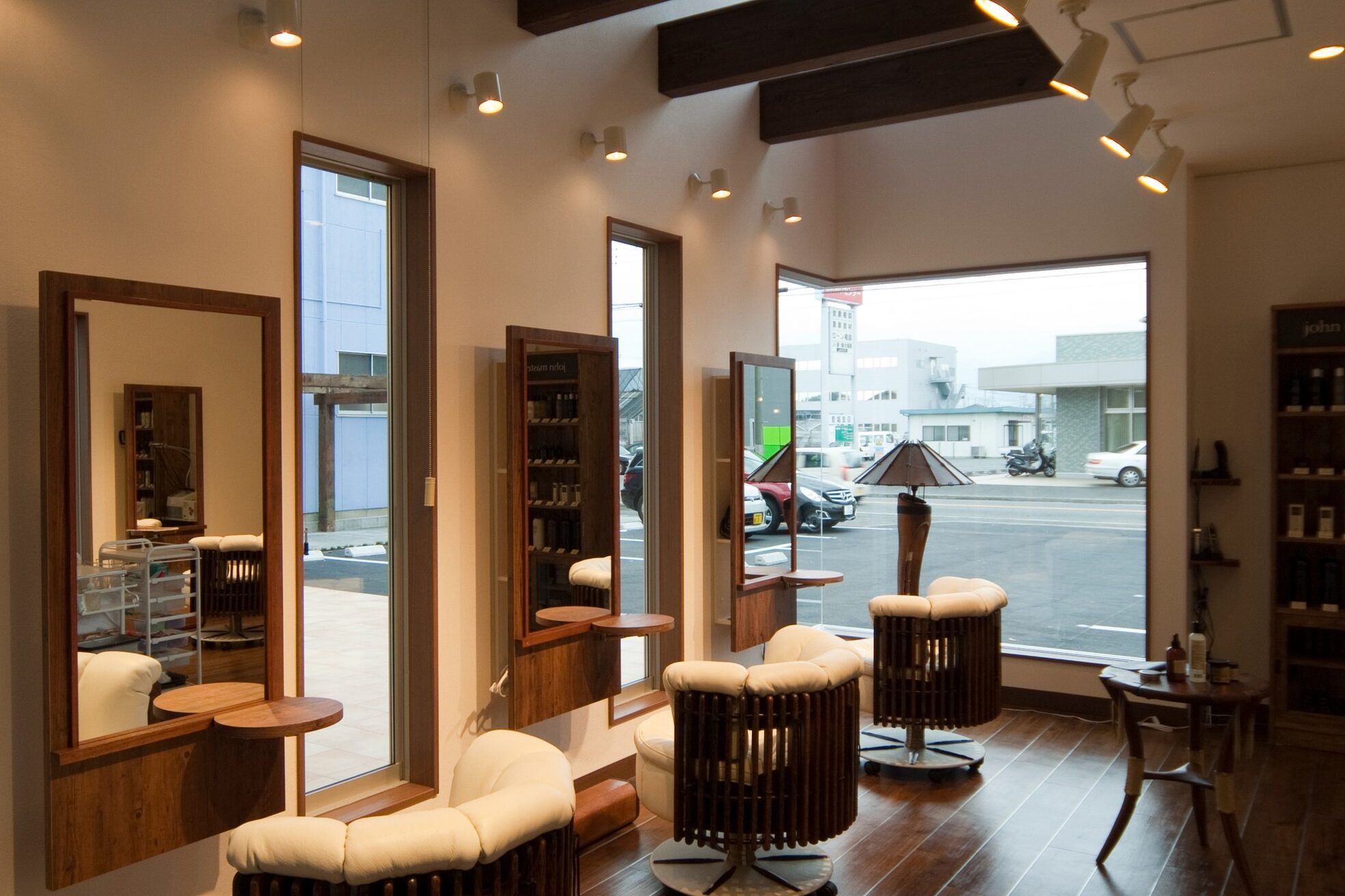 ナチュラルキュービックサロンドブー(Natural Cubic SALON DE BOO)1