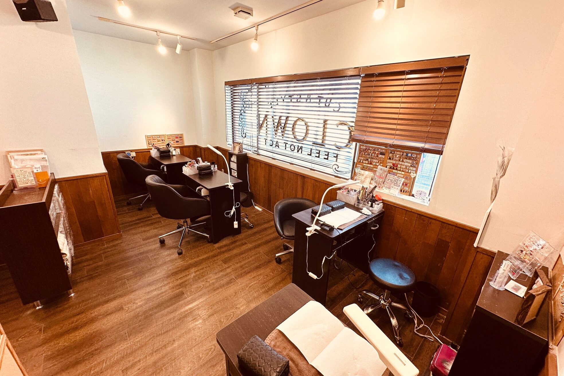 カットアンドスタイル クラウン(Cut & Style Clown)3