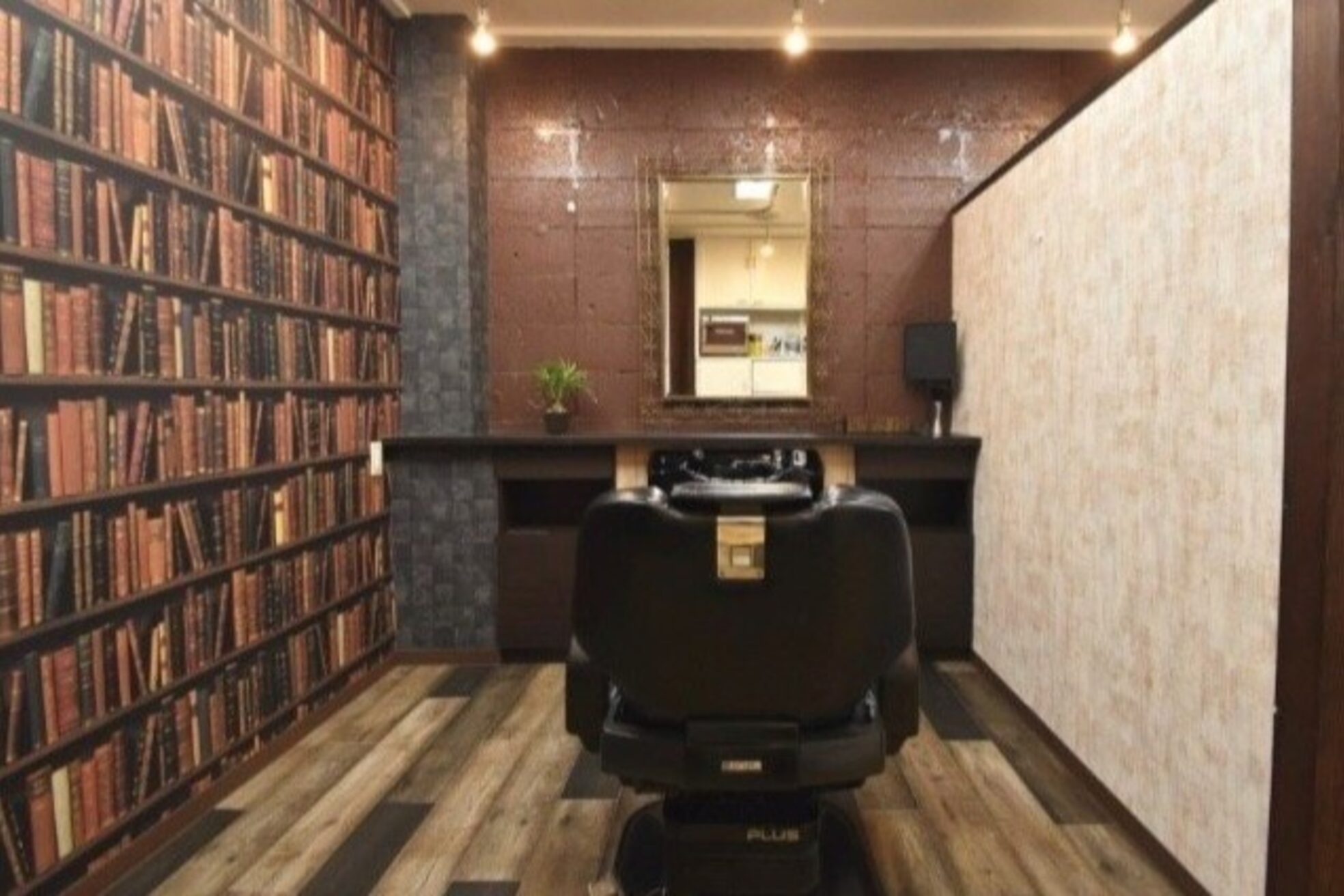 ラグジュアリーバーバーカミング 入間店(Luxury BARBER Kaming)1