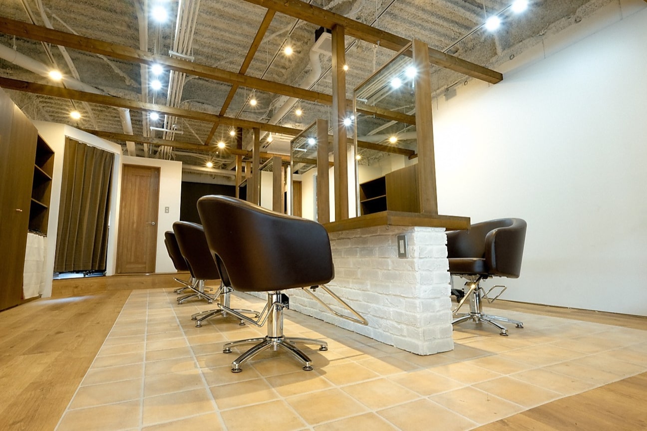 セシルヘアー JR尼崎店(Cecil hair)1