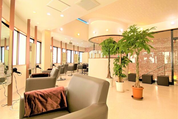 ヘアリゾートハピネス 陽光町1