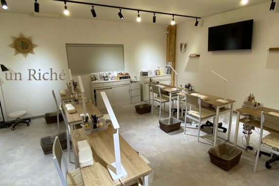 アンリッシュ 新宿東口店(un Riche)