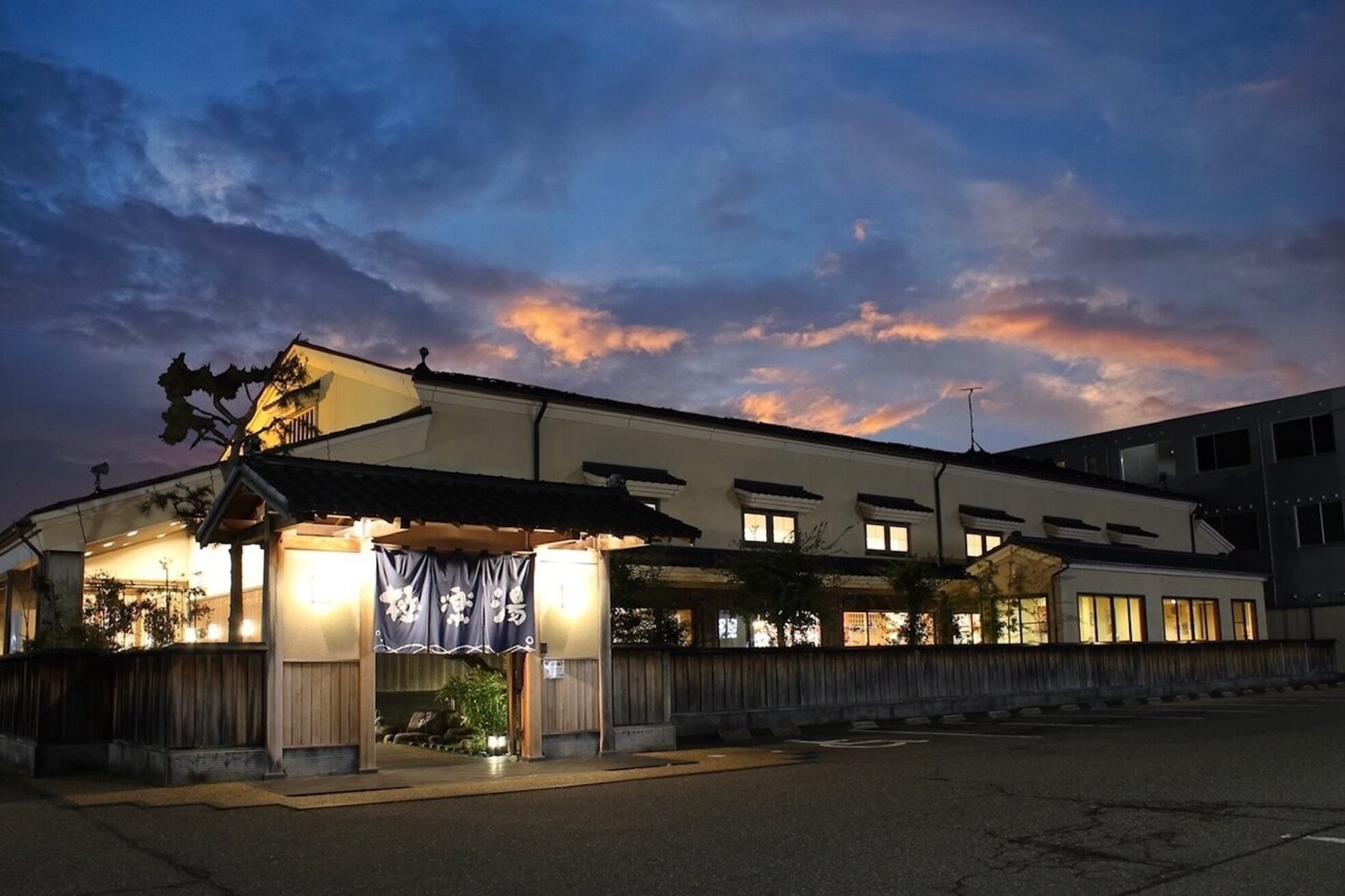 ラタム 極楽湯女池店(LATAM)3