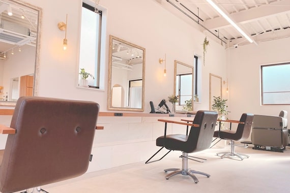 エイチ ヘアアンドメイク(eich hair&make)