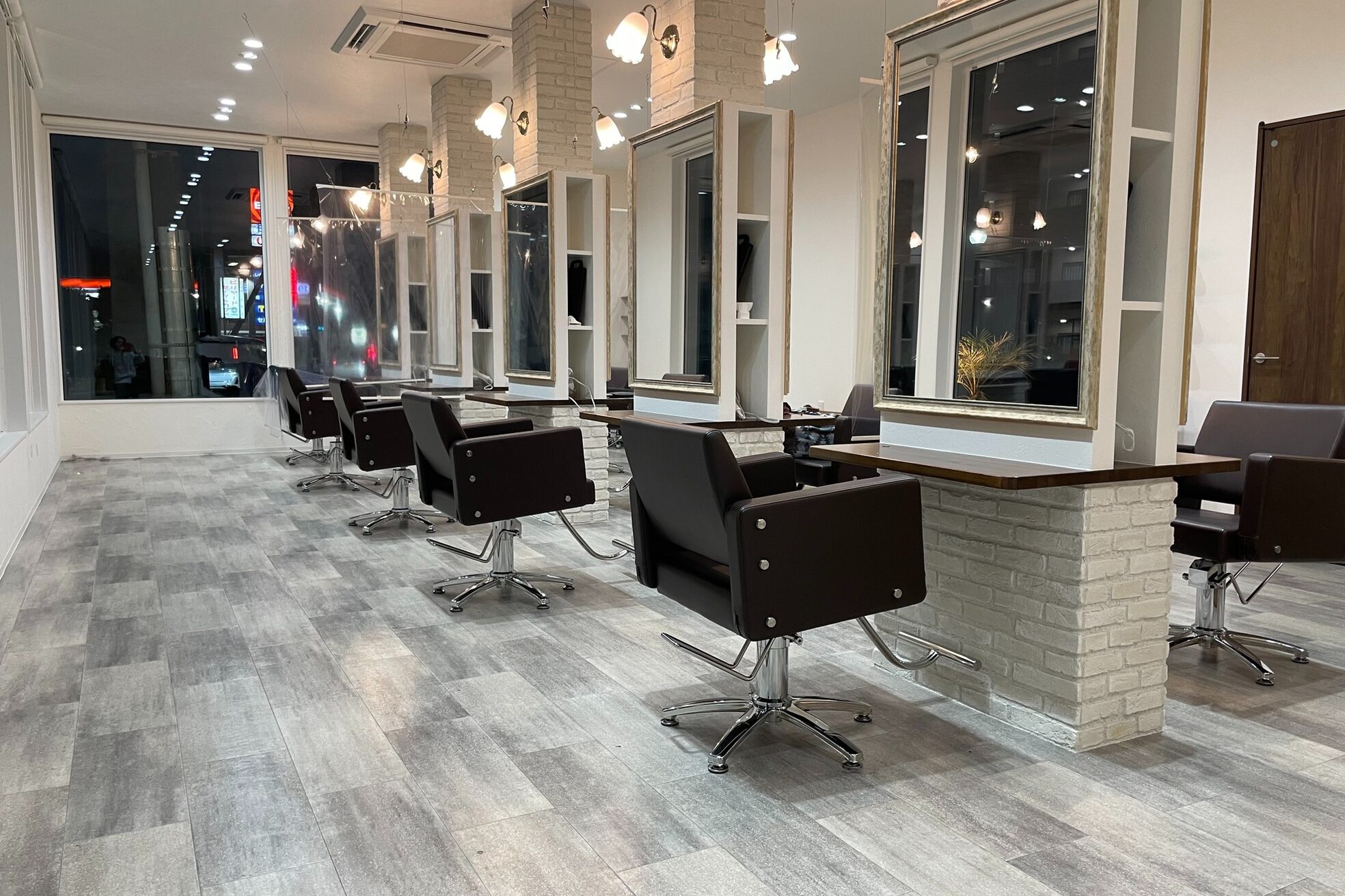 リッシュ ユーカリが丘店(Lish)1