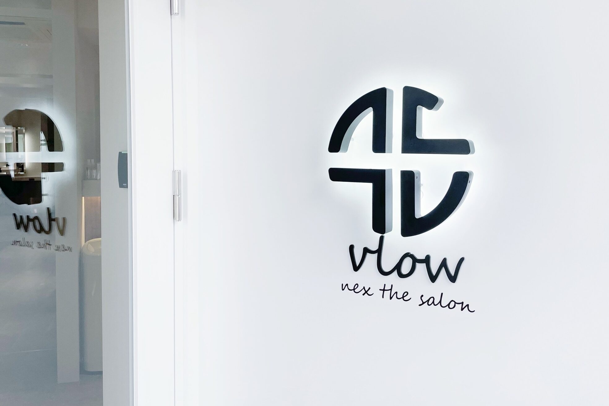 ブロウ ネックス ザ サロン 表参道(VLOW nex the salon)3