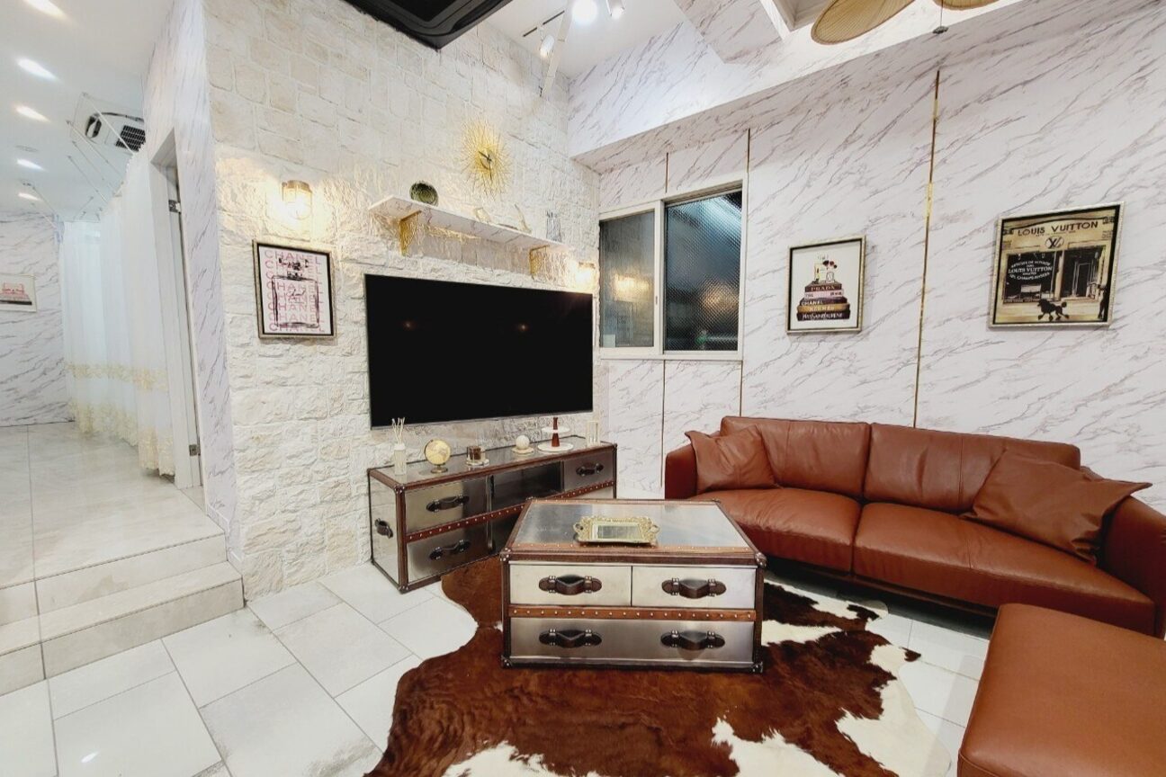 Tink　他（株式会社　ＬＯＹＡＬ）画像2