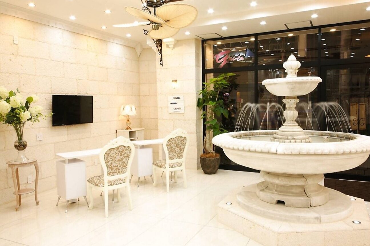 株式会社　ＬＯＹＡＬ画像1