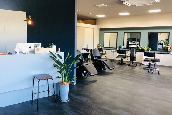 ナギヘアデザイン(Nagi Hair Design)