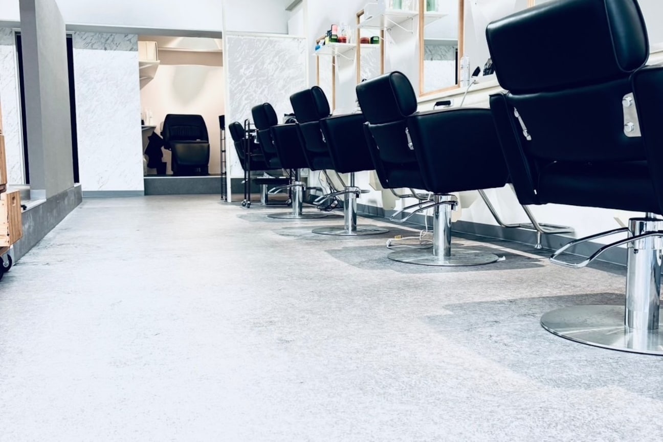 men's salon magic 大阪市内にメンズ美容室を2店舗展開。(株式会社 ユグドラシル)画像2