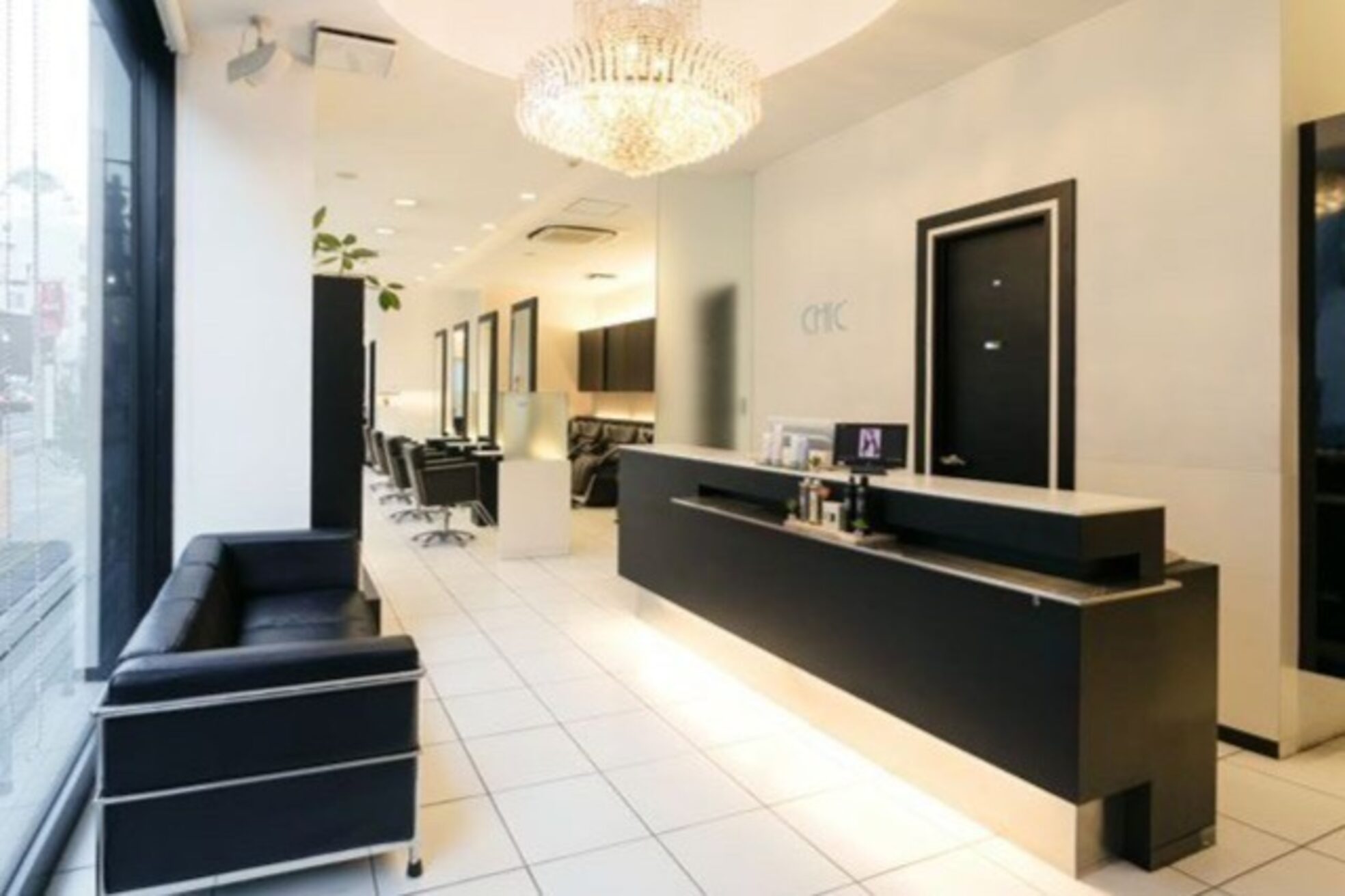 シック 浦和(CHIC)3