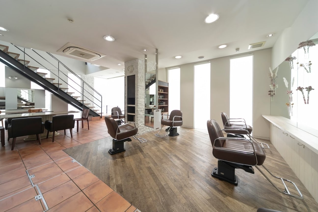 ラランジェ 楽々園店(LARANJE)2