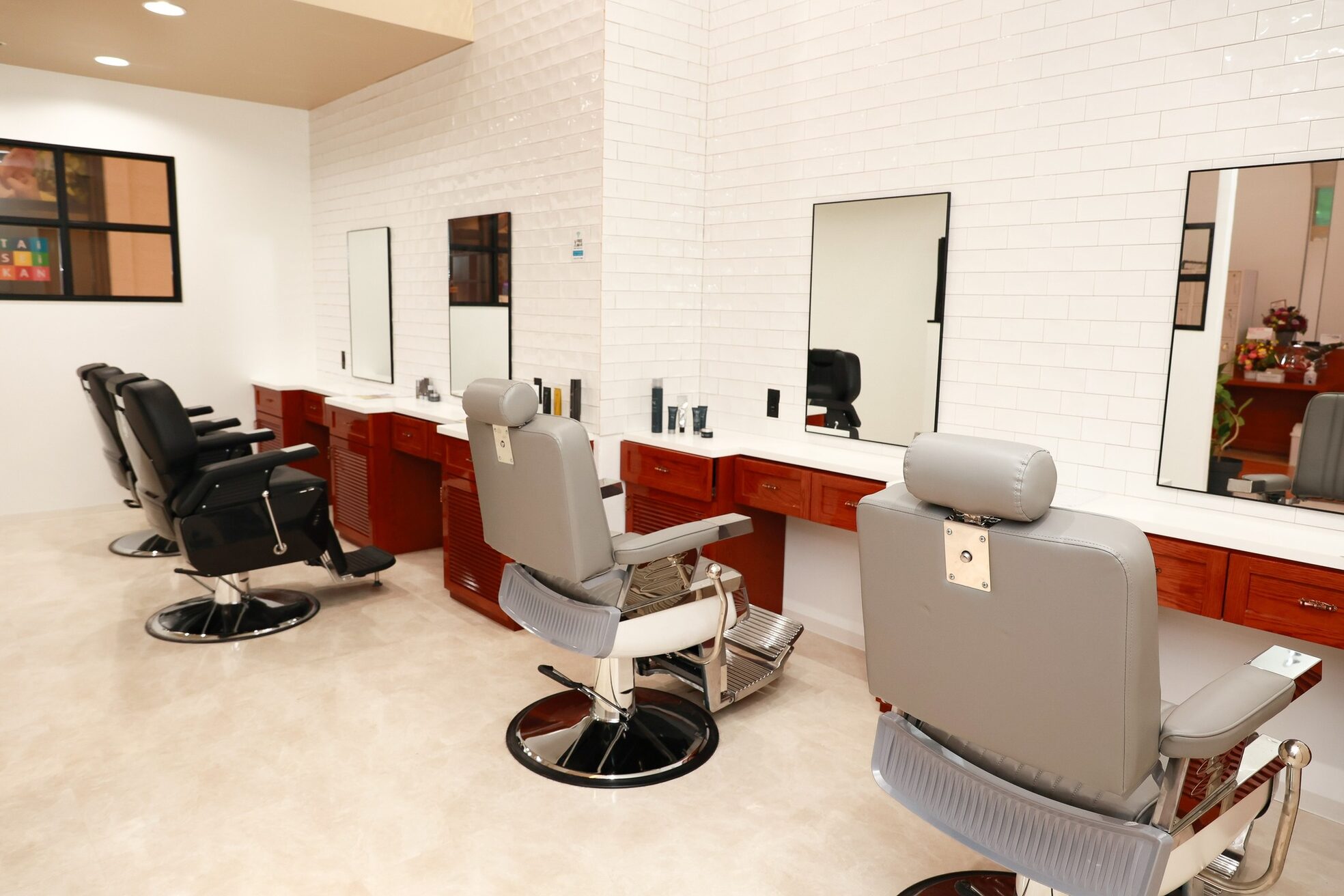 ヴァンメン ヒルズウォーク徳重店(VAN MEN)1