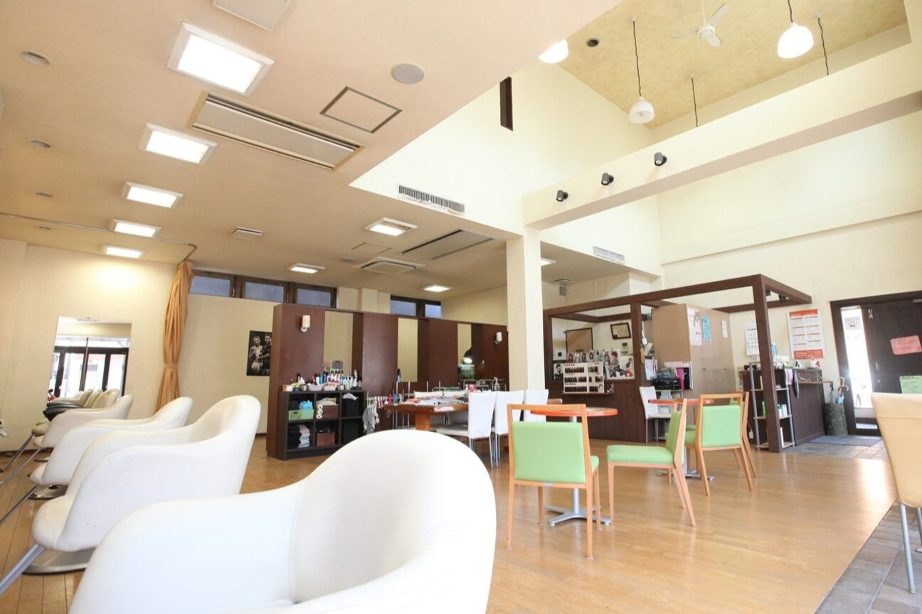 ティーアイズ 美容室Fu:wa店(T-eye's)2