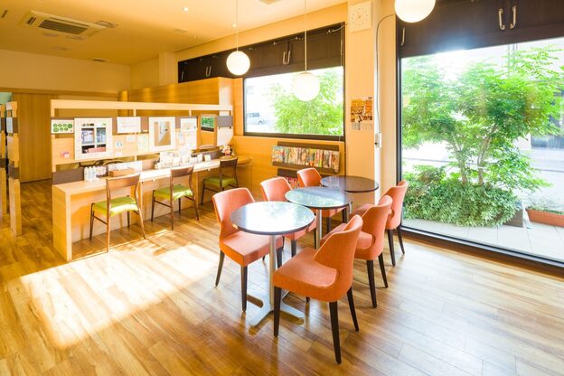 ティーアイズ タカミ荒子店(T-eye's)2