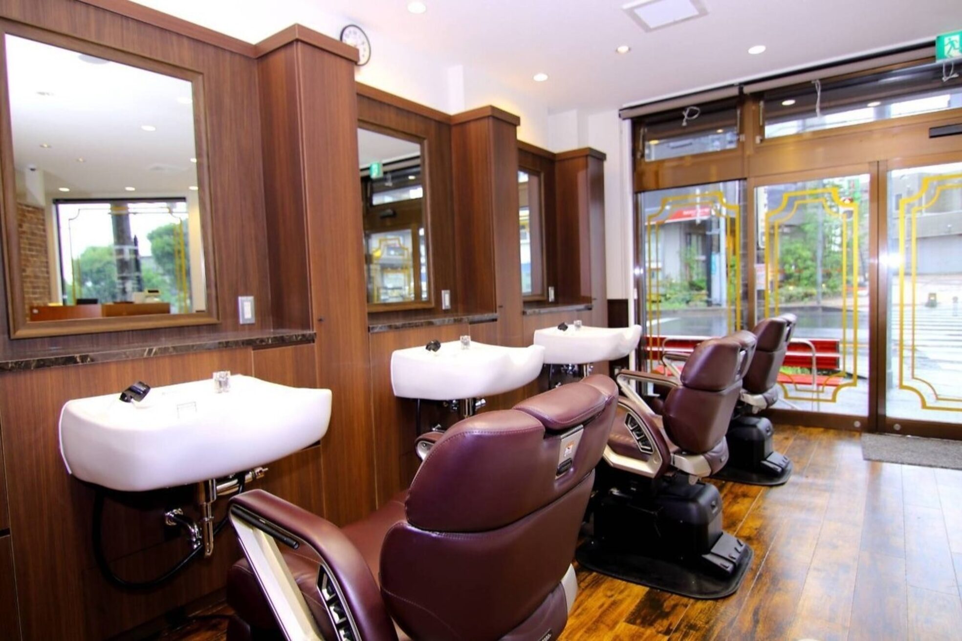 ハンサム クラシック 東浦和店(Classic)1