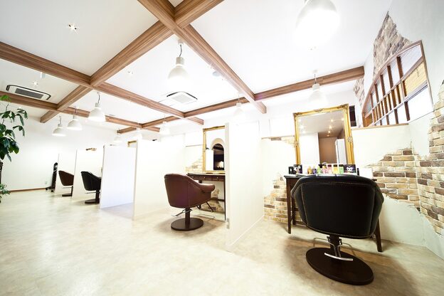 アドラーブル 女池店(adorable)1