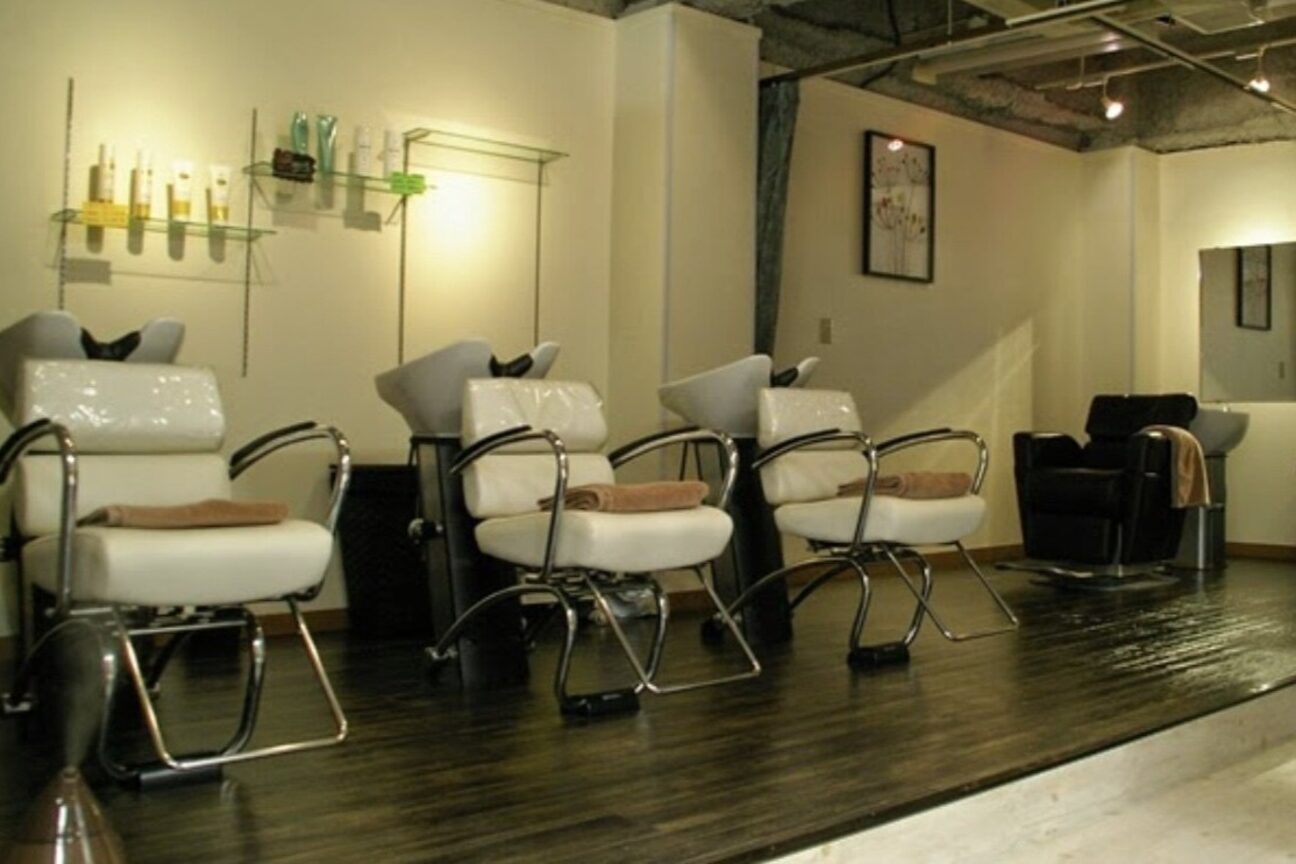 ヘアープラスジェイジェイ 新在家店(JJ)3