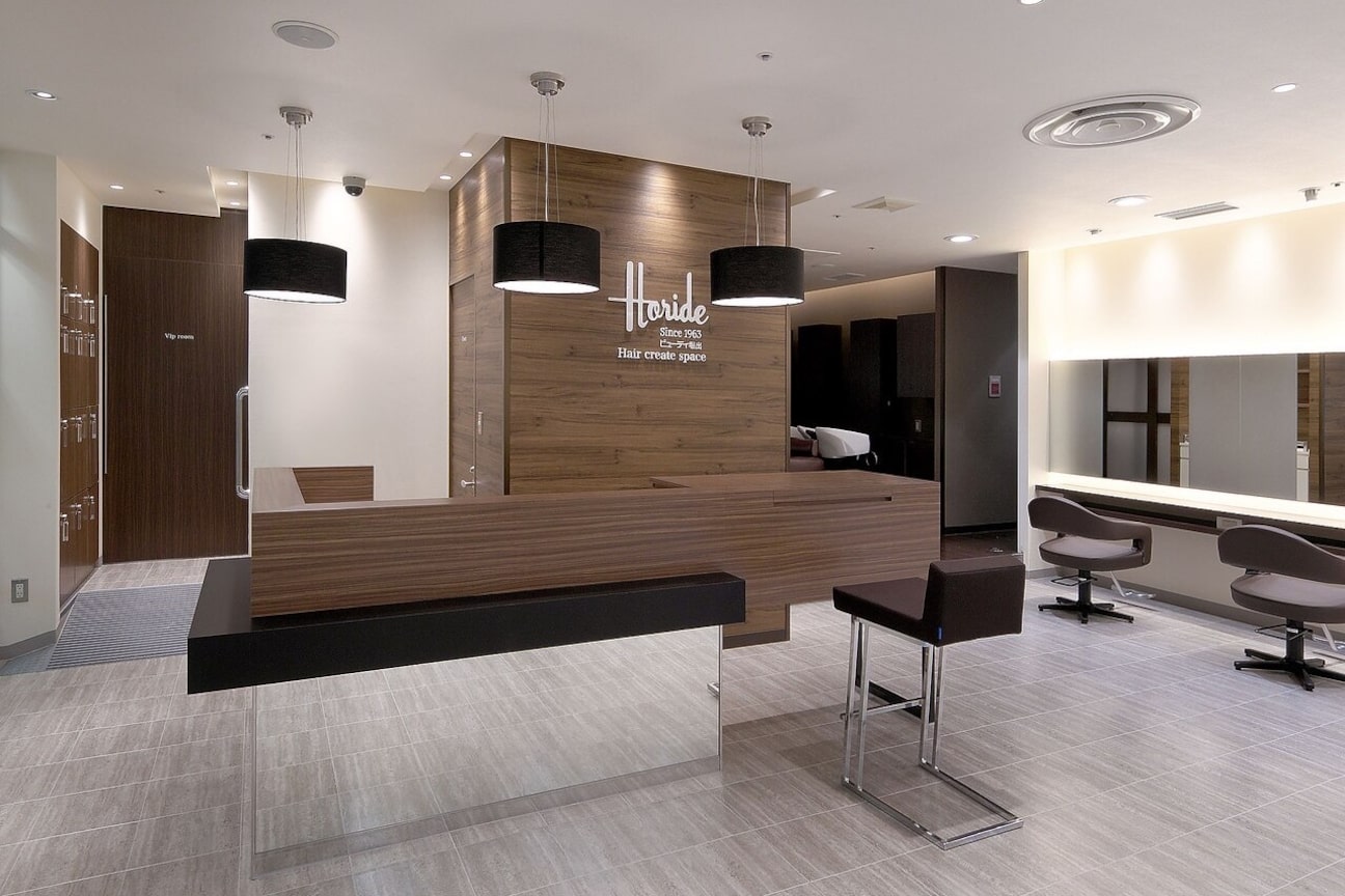 ビューティ堀出 高槻阪急(株式会社 ビユーテイ堀出)画像1