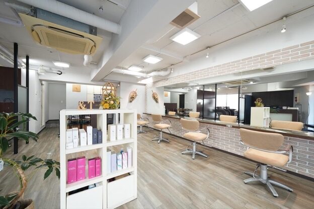 アンドティ ヘア 東久留米店(&.T HAIR)1
