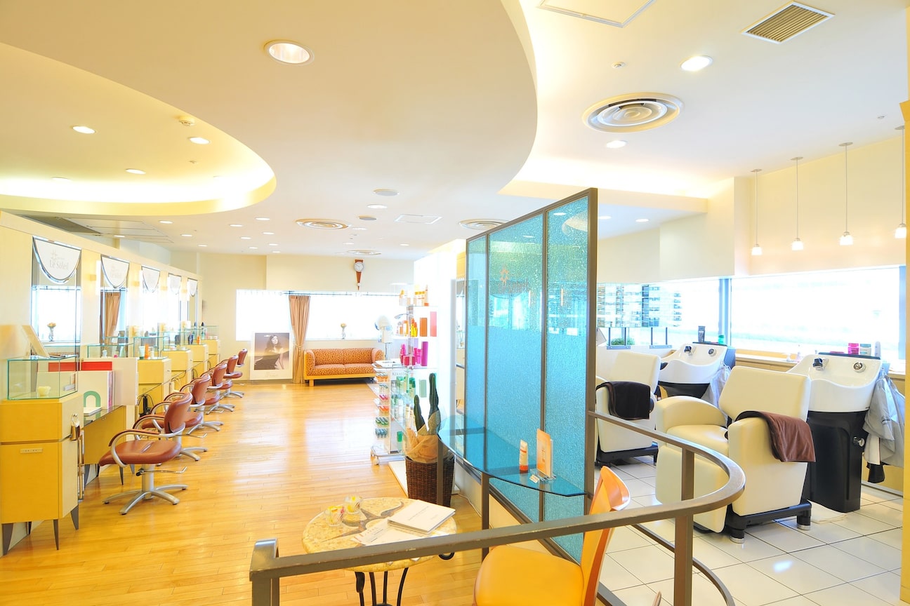 IWAI GROUP 株式会社岩井文男美容室(株式会社 岩井文男美容室)画像1