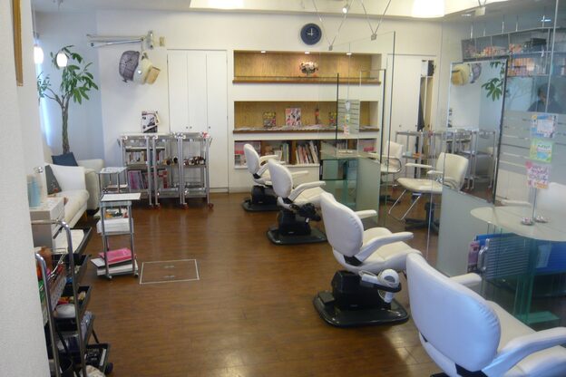 わかはやし美容室 本店2