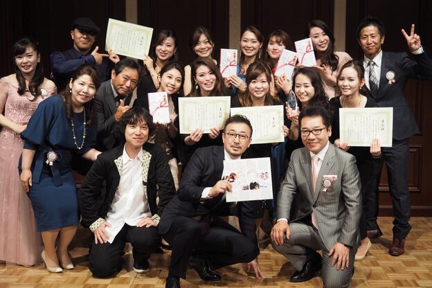 サローネファミリア(SALONE FAMILIA)14