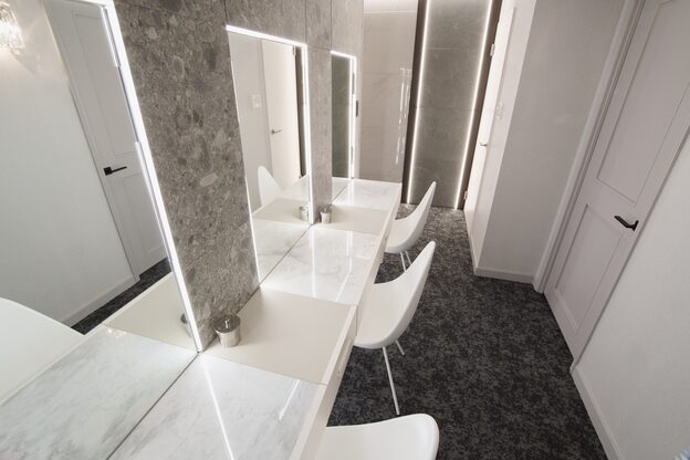 サローネファミリア(SALONE FAMILIA)5