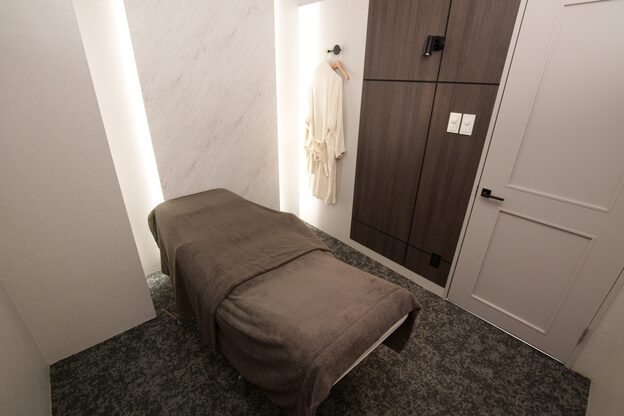 サローネファミリア(SALONE FAMILIA)10