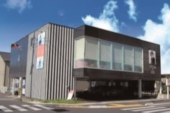 コリーヌ イデア 南蔵王店(COLLINE idea)